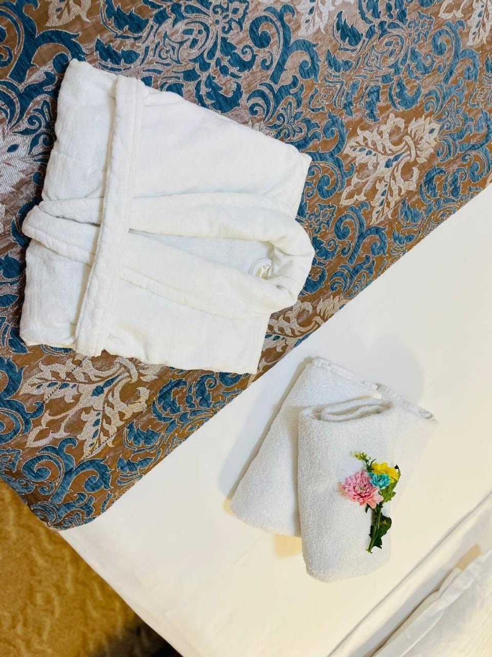 Tengri Hotel Atyraū Eksteriør billede